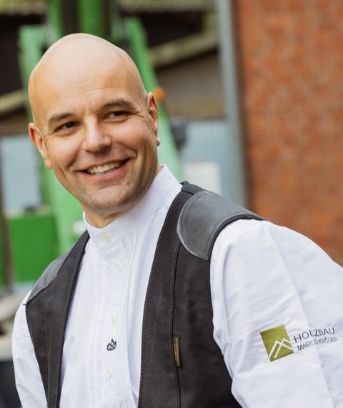 Das ist André.
André kam zu Beginn 2023 ins Team von 𝗛𝗼𝗹𝘇𝗯𝗮𝘂 𝗠𝗮𝗿𝗰𝗼 𝗞𝗿ö𝗴𝗲𝗿 und will seitdem nicht mehr weg. Seine Spezialitäten sind absolute Gewissenhaftigkeit und Präzision.
Wir sind sehr froh, ihn bei uns zu haben!